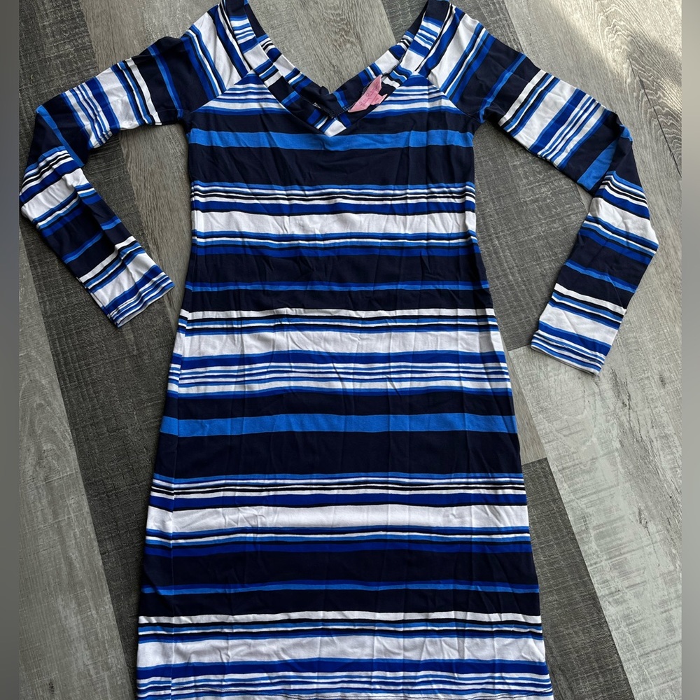 Lilly Pulitzer striped long sleeved dress v neck size xxs